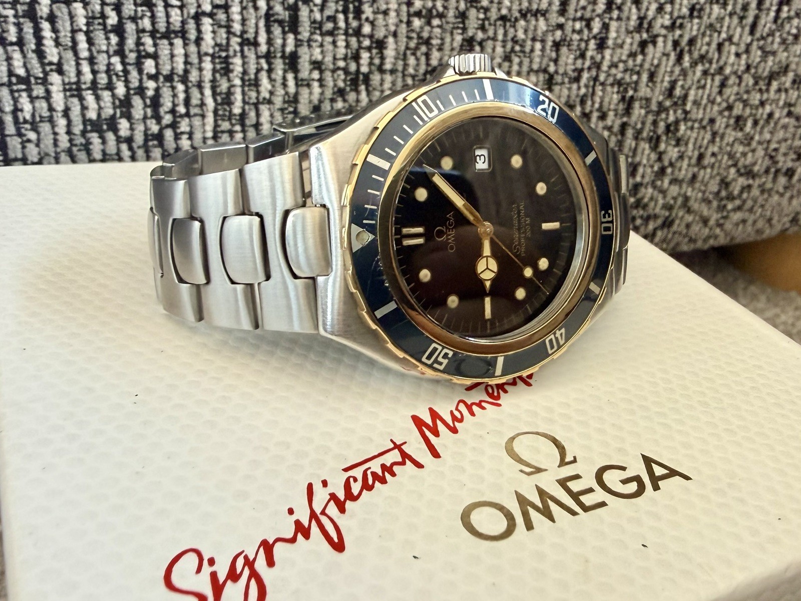 Omega Seamaster 200m • Pre-Bond Quartz • 368.1041 • Full Size • Box & Papers