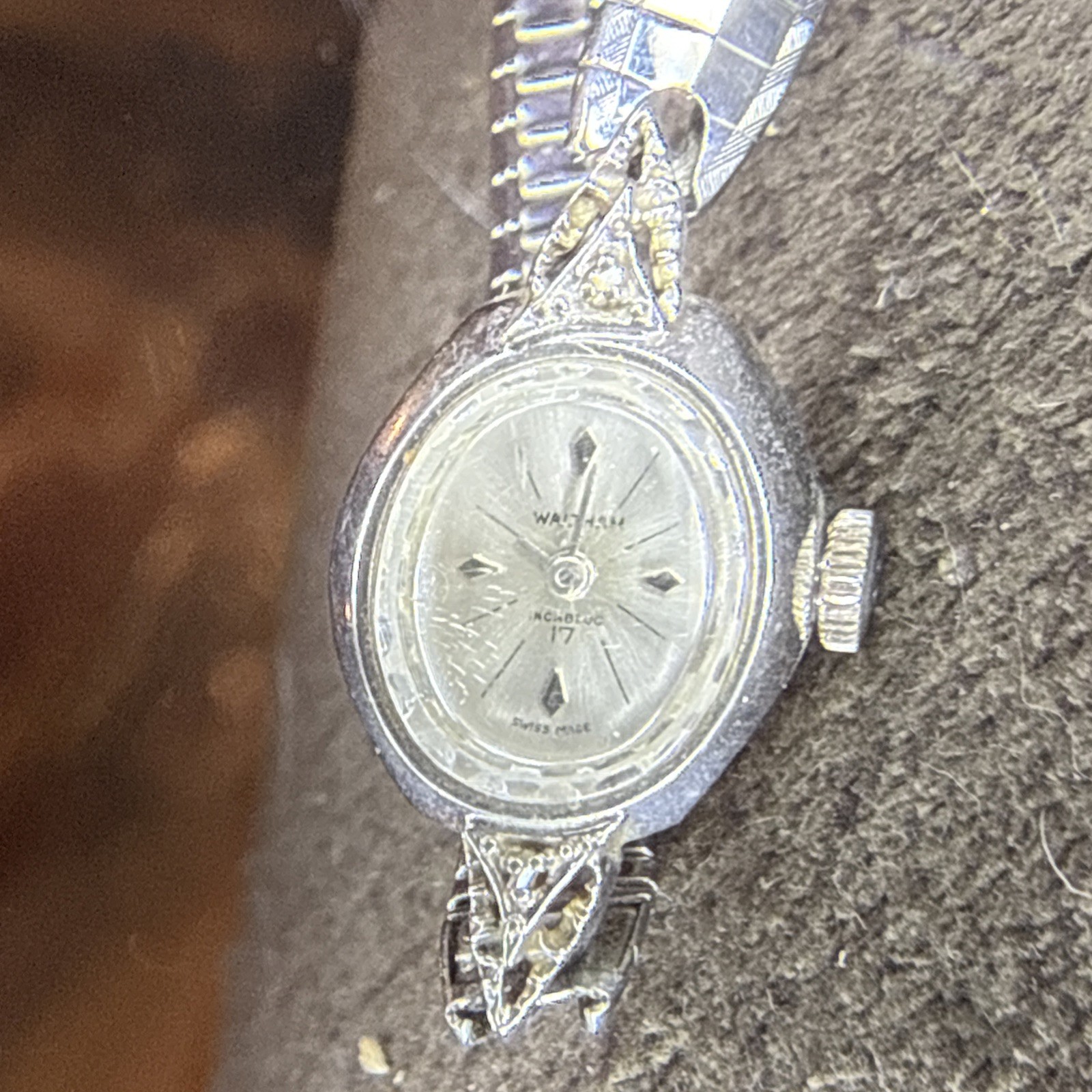Vintage Waltham Mechanical Ladies Watch Incabloc 17 Clasp Won’t Snap WORKS!