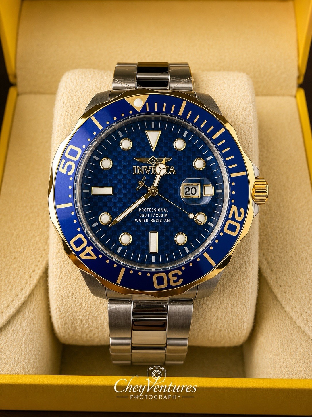 Invicta Grand Diver 12566 Blue Carbon Fiber Dial Two Tone Quartz 47mm Mens Watch