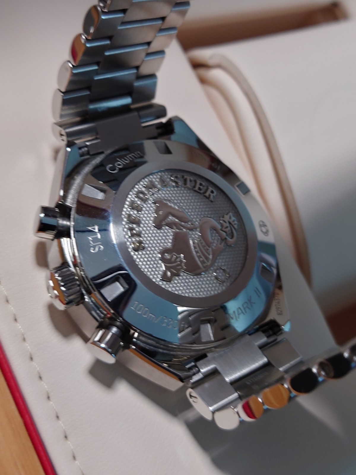 Omega Speedmaster Mark II | Ref 32710435001001 | Calibre 3330 | Box and Papers