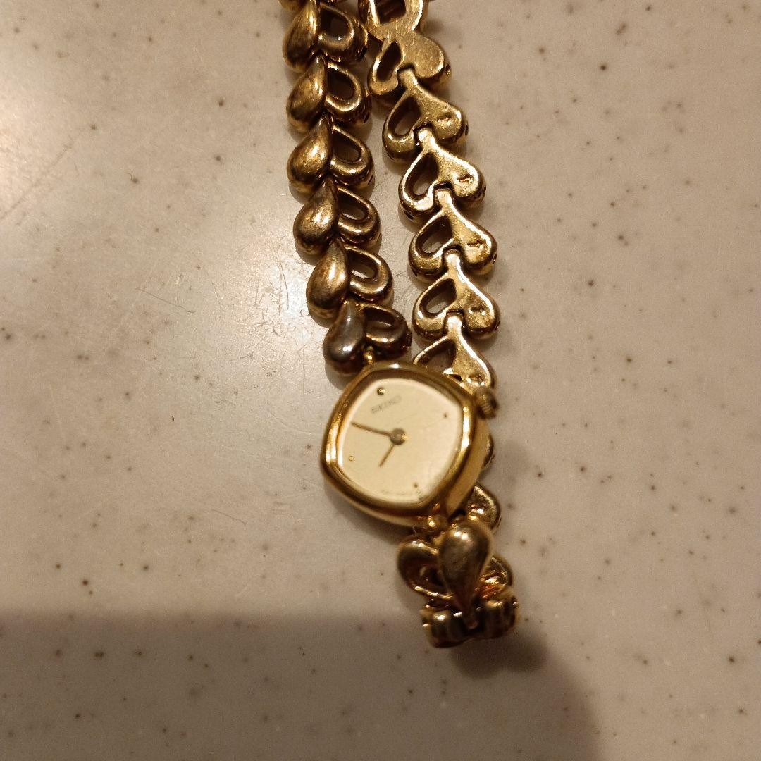 33 Gold Heart Link Quartz Watch