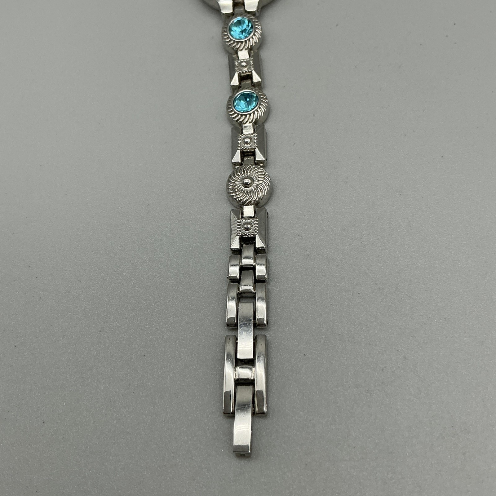 Allude Womens Watch 22mm Silver Tone Blue Crystals FMDAL629 New Battery 7.75″