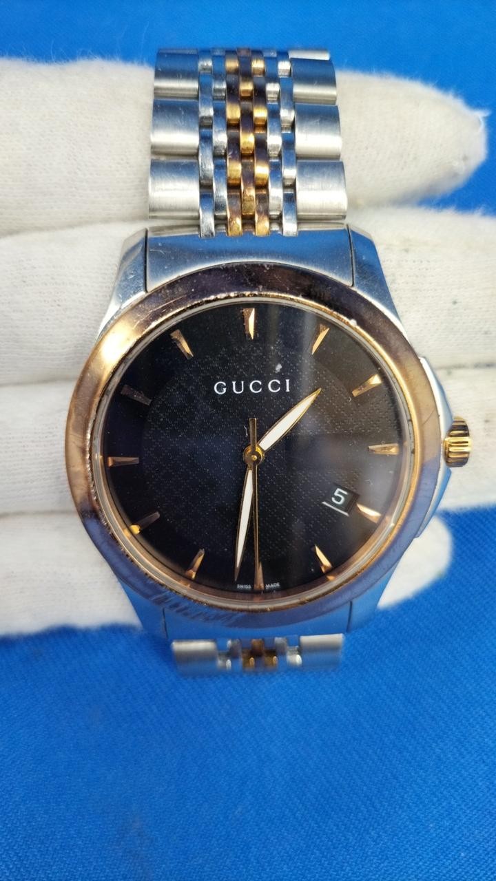 G Timeless Model Number YA126512 GUCCI