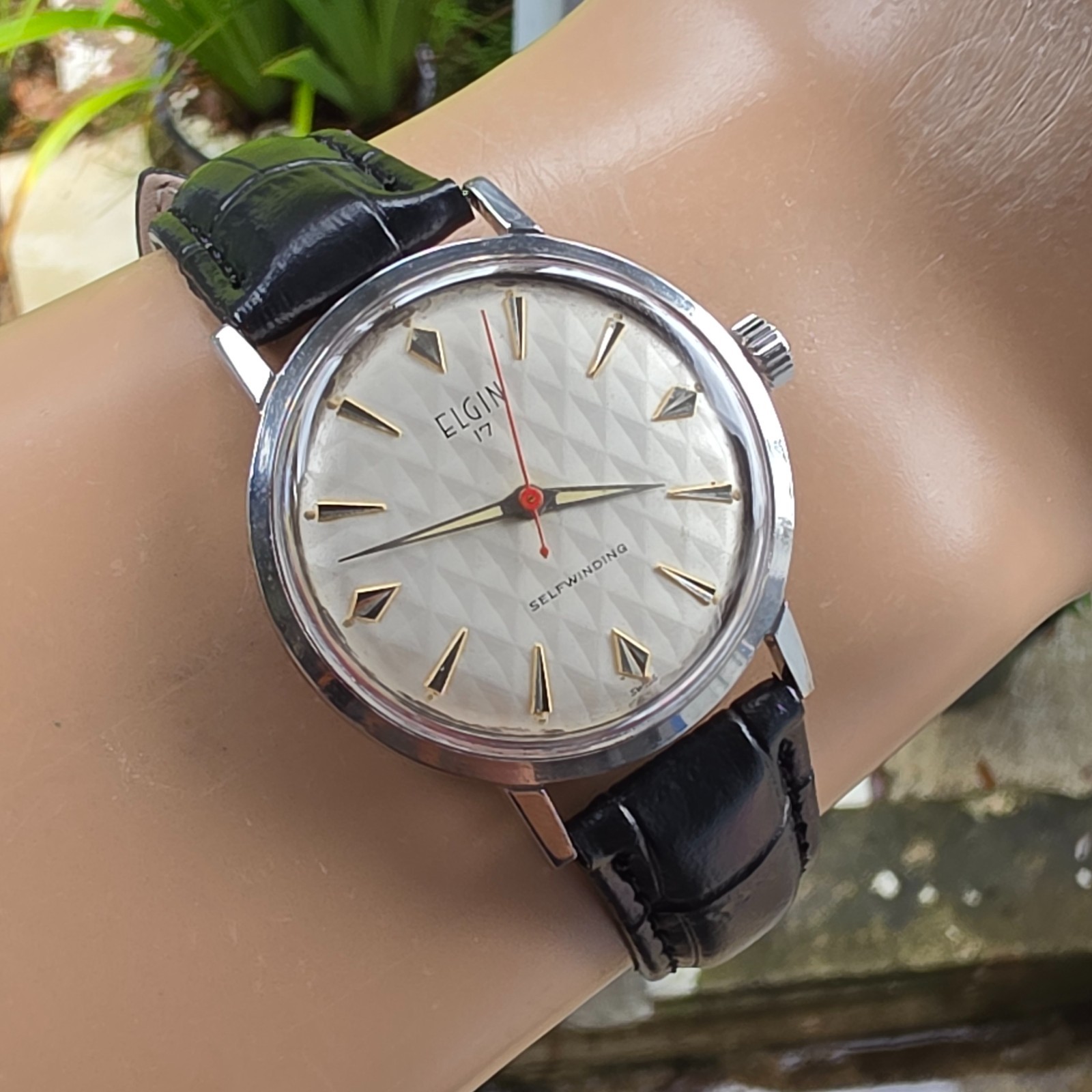 Rare Vintage ELGIN men’s automatic watch Diamond Pattern dial swiss 1960s