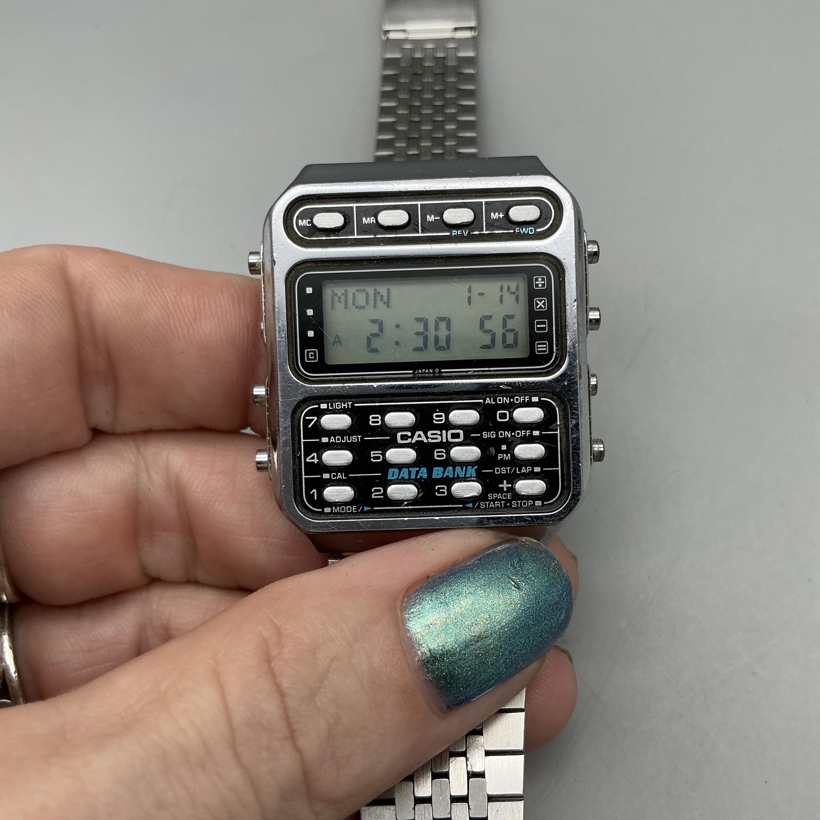 Vintage Casio Data Bank Mens Watch 33mm Silver Tone Calculator Alarm New Battery