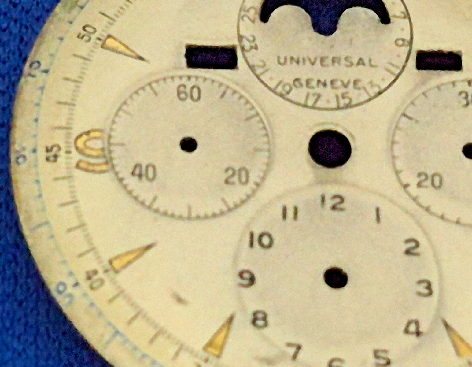 Universal Geneve Tri-compax Moon Phase Chronograph Dial 31.8mm Tri Compax Vintag