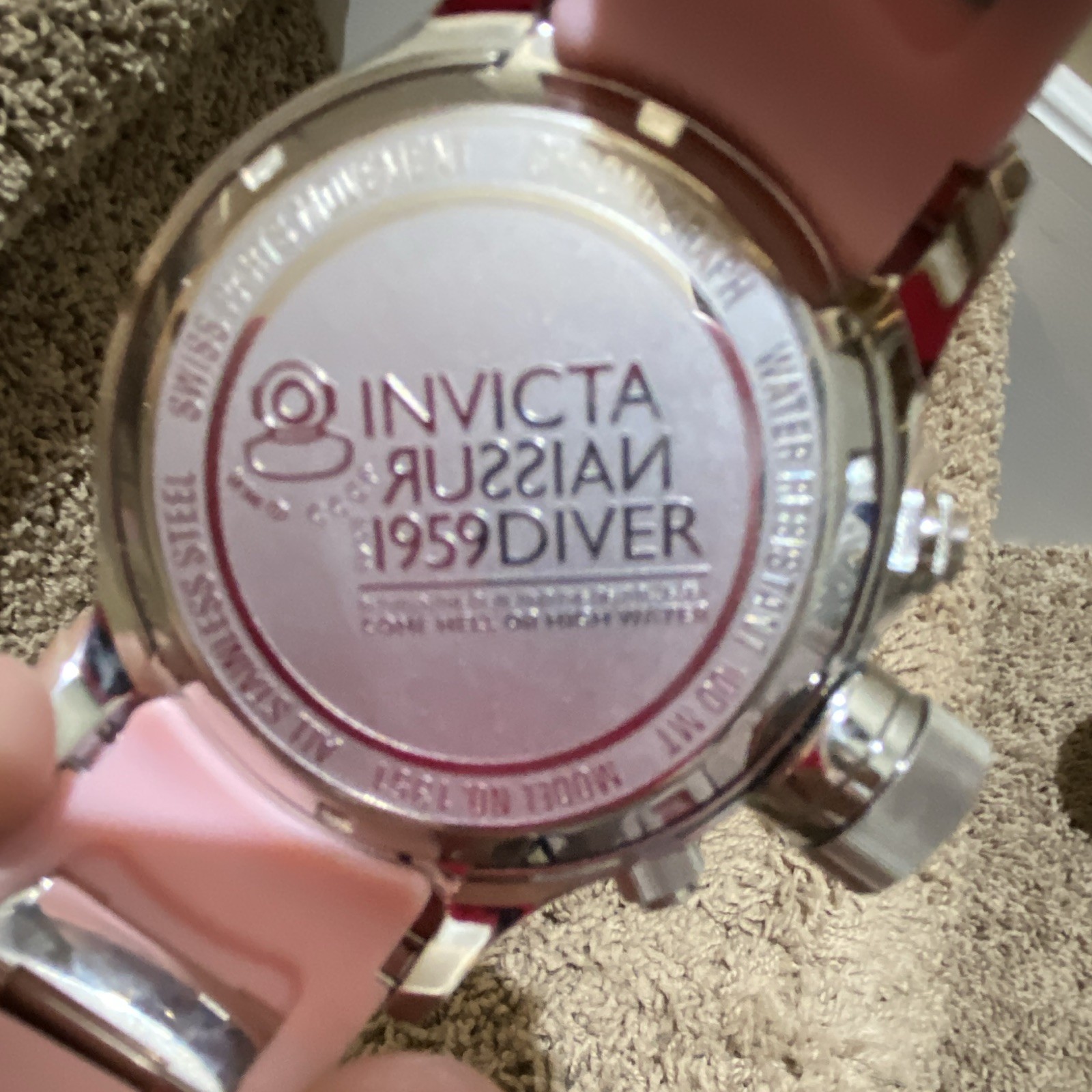 Invicta Russian Diver 1351 Quartz Watch, needs new band and battery.