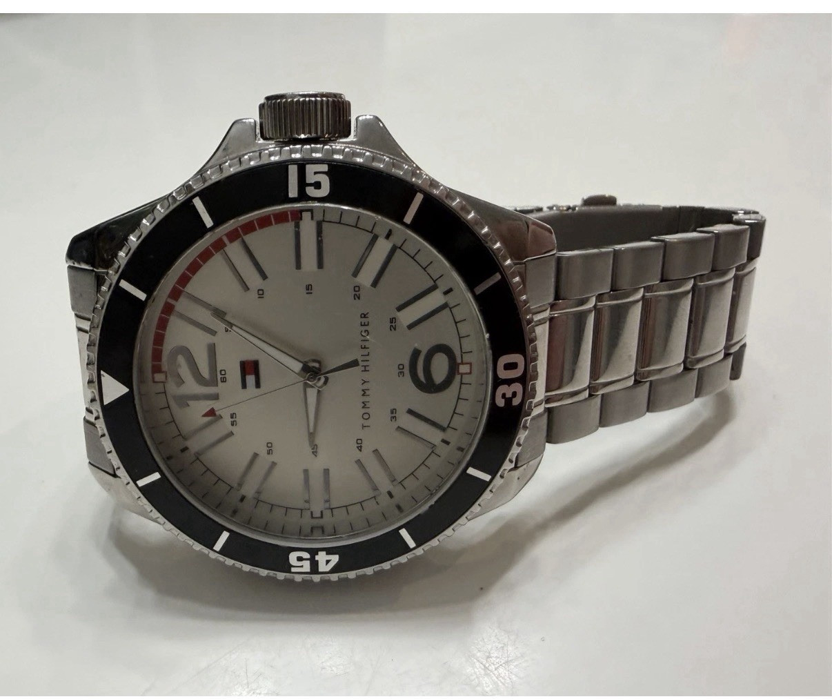 THilfiger Men’s Quartz Analog Watch Stainless Bracelet Black Bezel