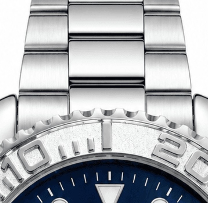 Poedagar Men’s Silver Quartz Analog Watch