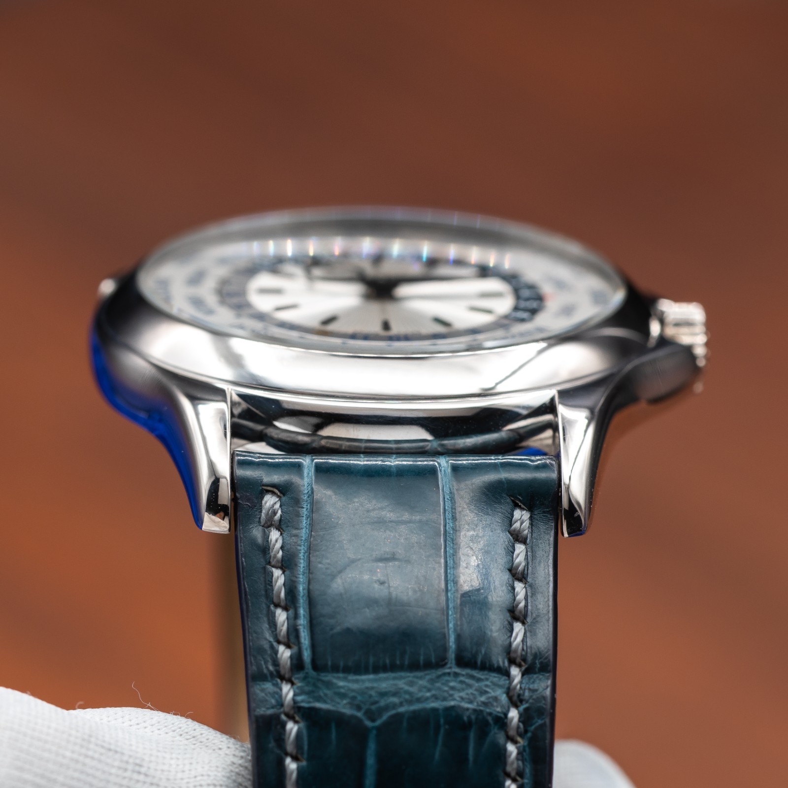 PATEK PHILIPPE World Time Automatic 18k White Gold 39.5mm 5130G