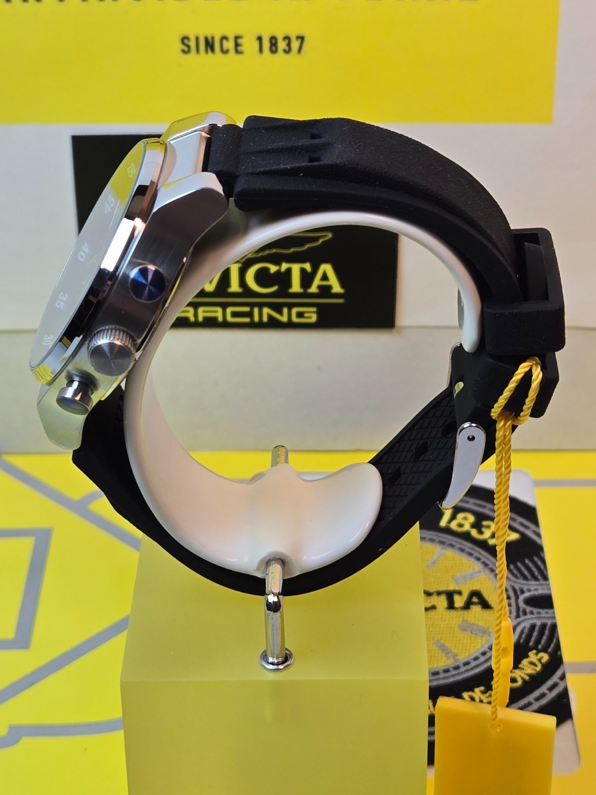 Invicta Special Edition Replica Racing Car w/ Invicta 47739 44mm Watch Bundle!