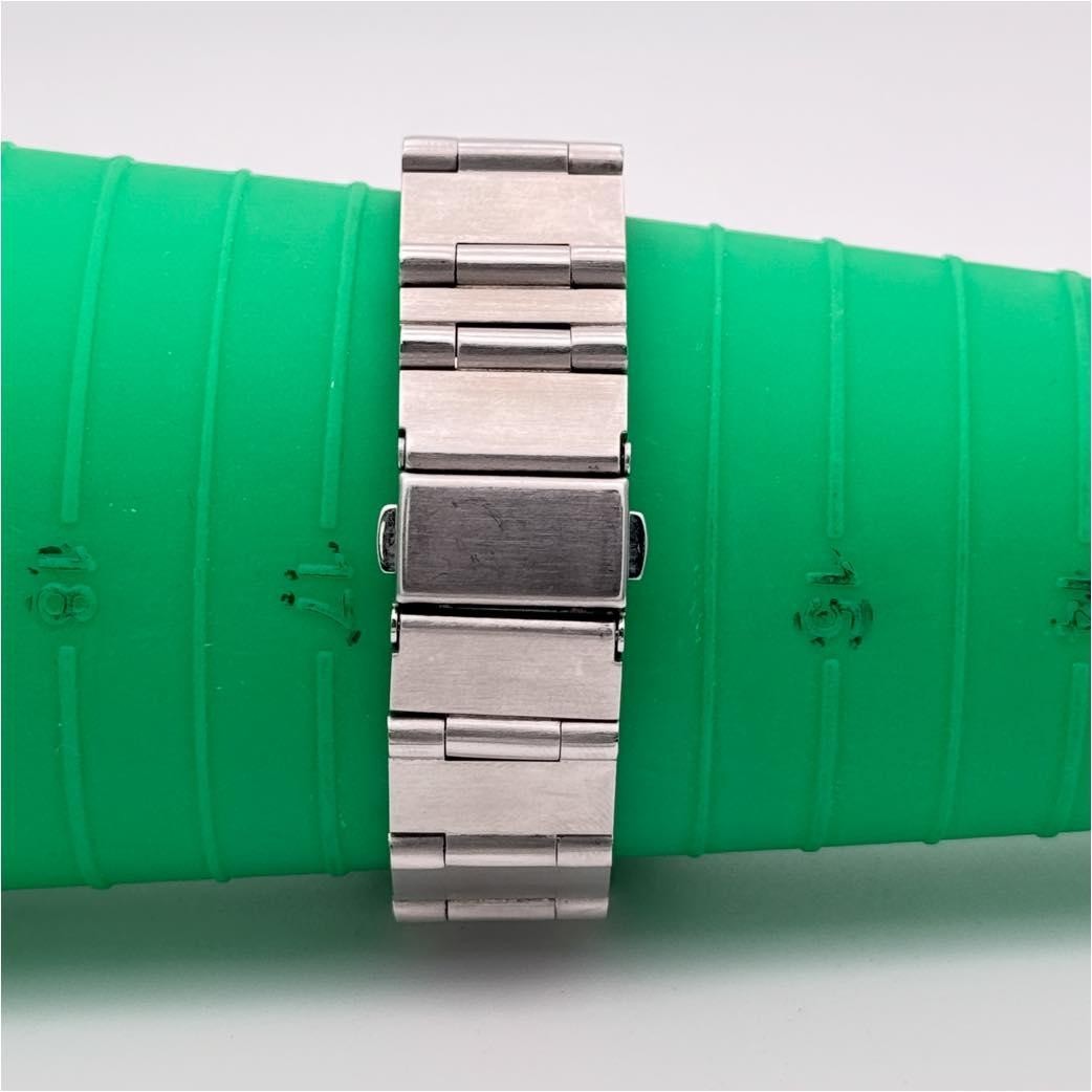 Paul Smith Closed Eyes Dial Quartz Stainless Steel Mens Watch 6038 Japan In hand