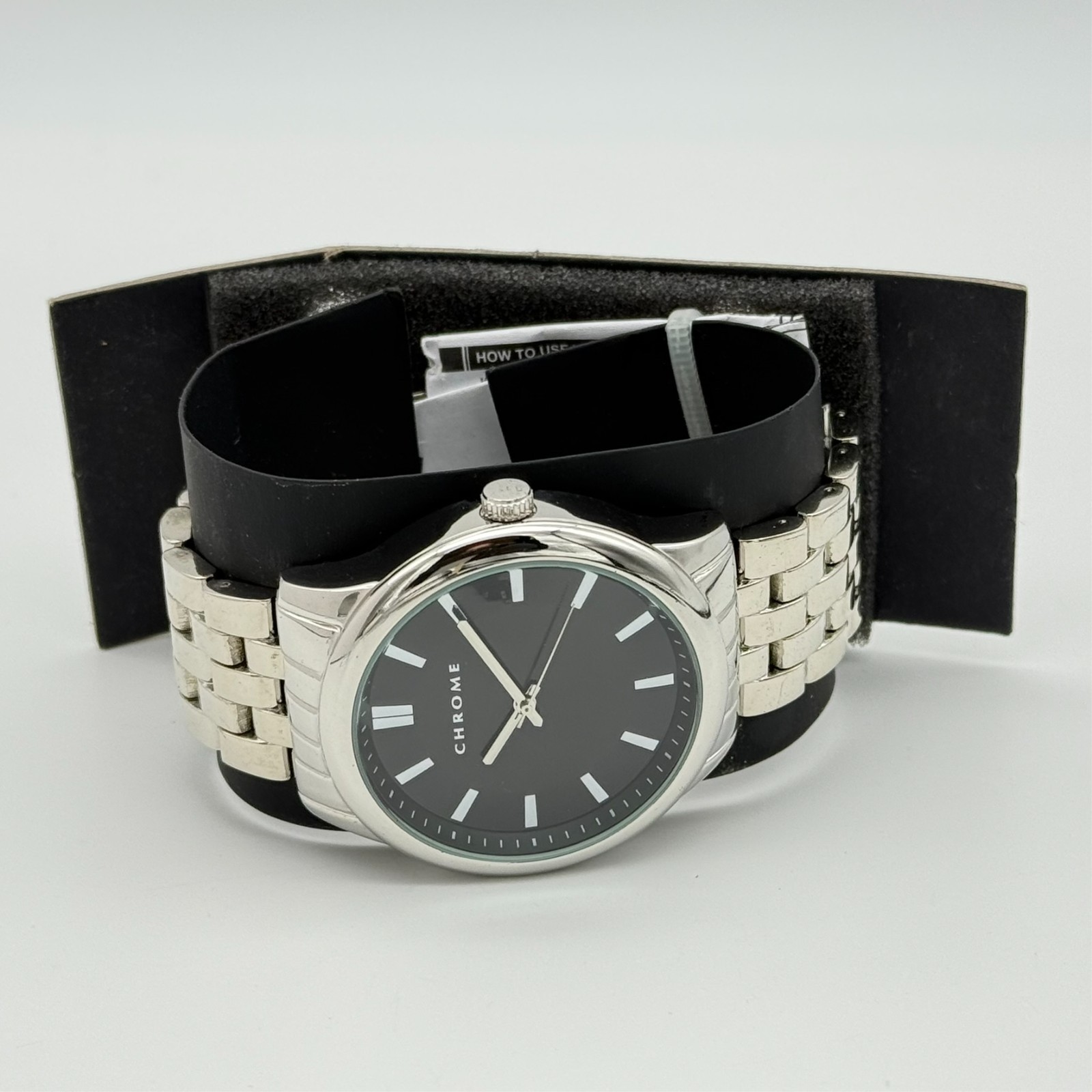 New Men’s CHROME Silver Tone 45mm Classic Quartz Bracelet Watch, Black Dial Runs