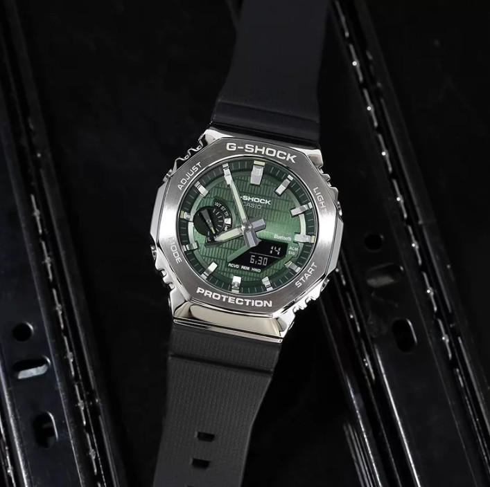 Mens Metal Cover Analog Digital Sports Wrist Watch Green Dial Shockproof