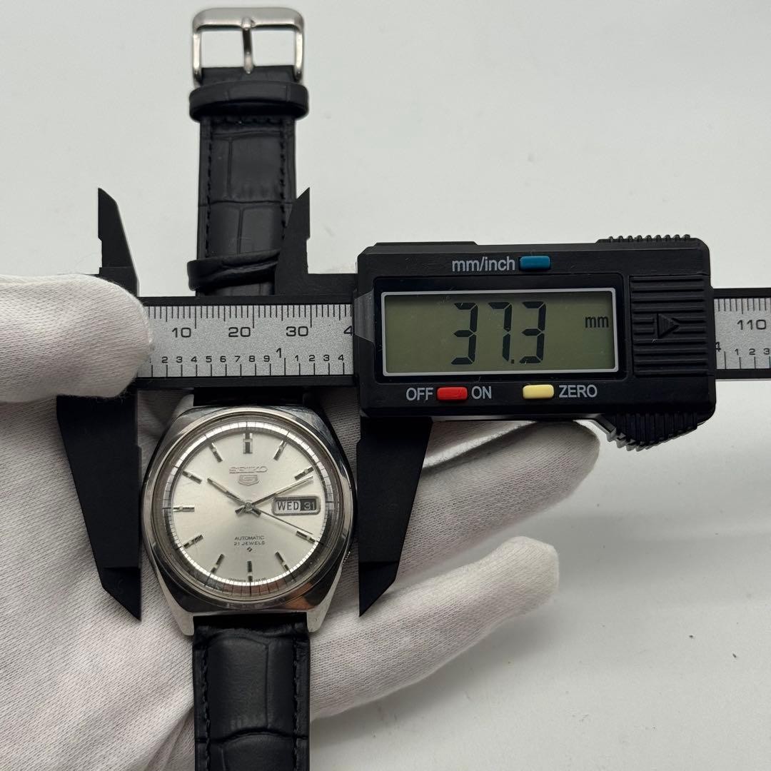 Rare SEIKO 5 Automatic Men s Wristwatch Day Date 21 Jewels Running From Japan