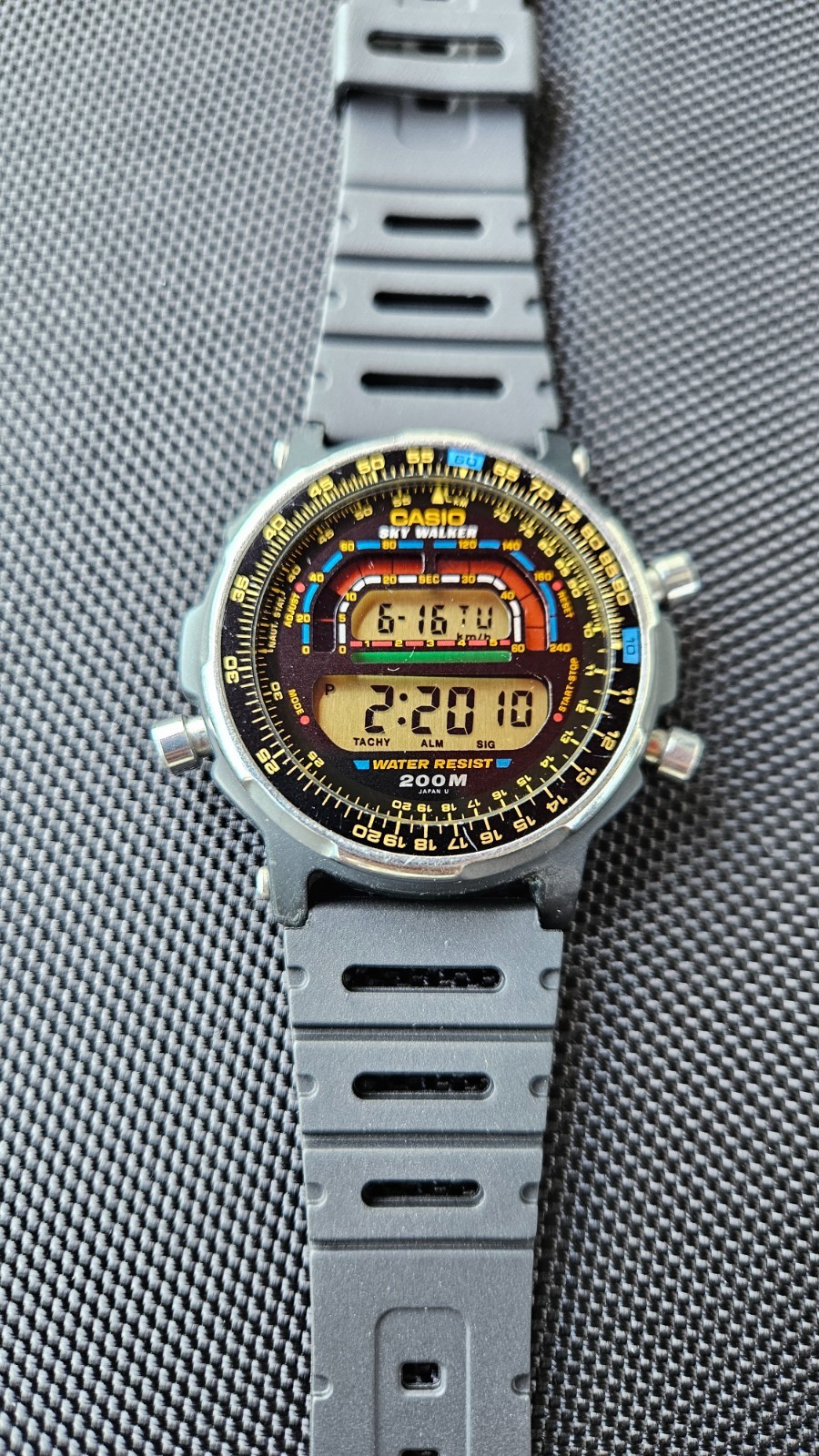 Rare Vintage Casio Sky Walker DW-401 Digital Sports Watch JDM 1980s