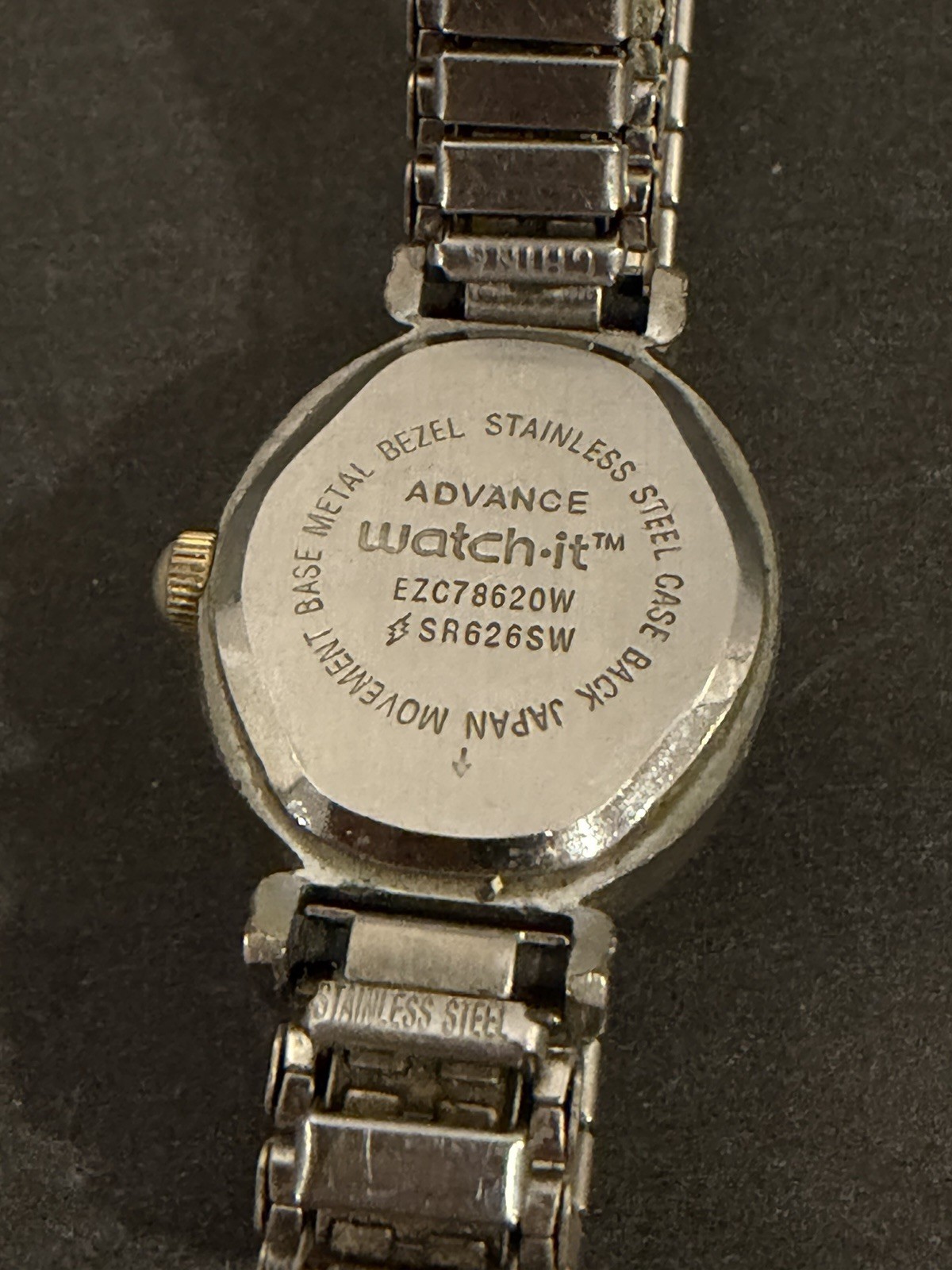 Watch It Watch Women Silver Tone Metal Band Elastic