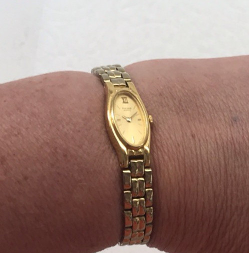VTG Pulsar Quartz Watch V220-6190 Women Gold Tone Oval Analog New Battery 6.5”