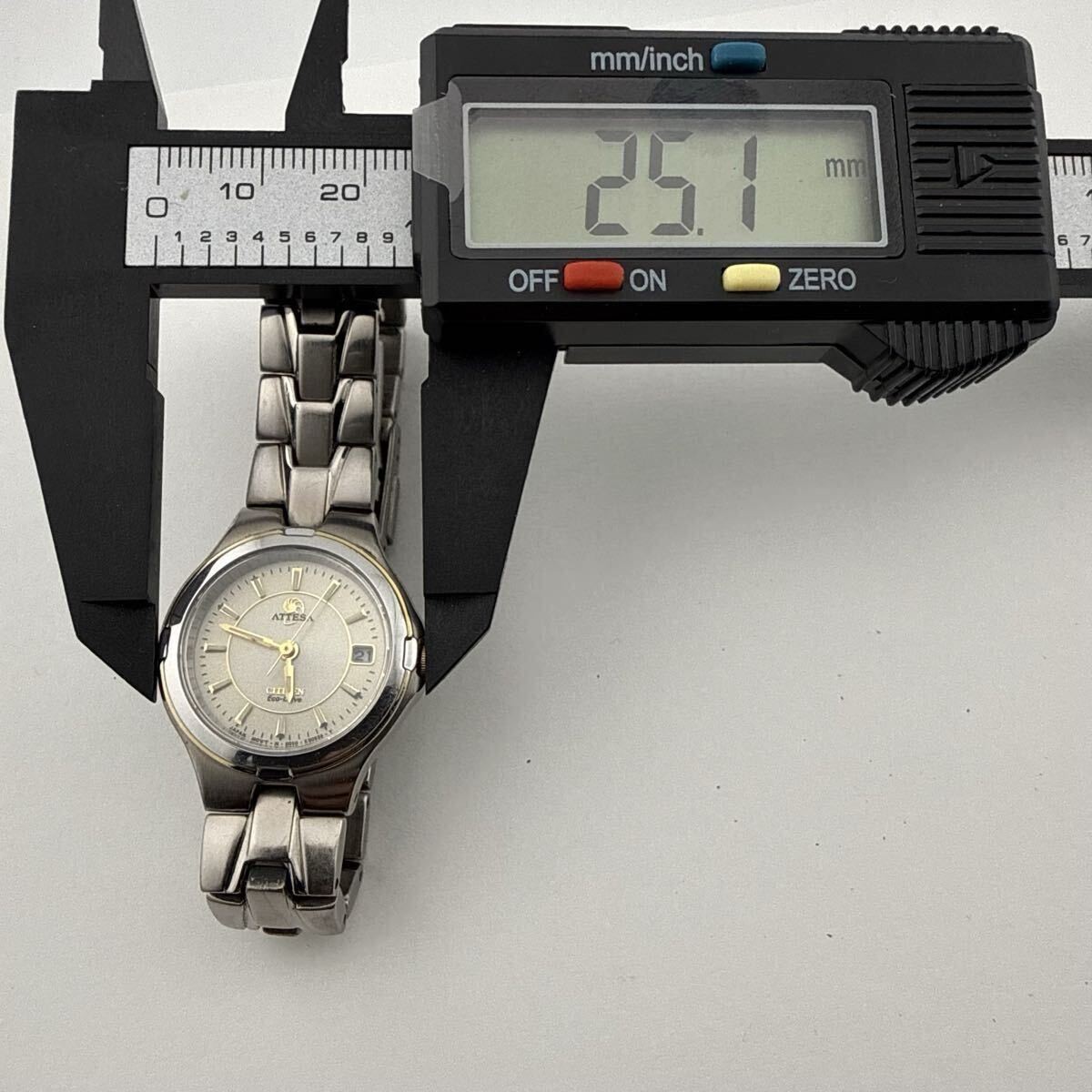 Citizen Attesa E010-K17977 Solar-Powered