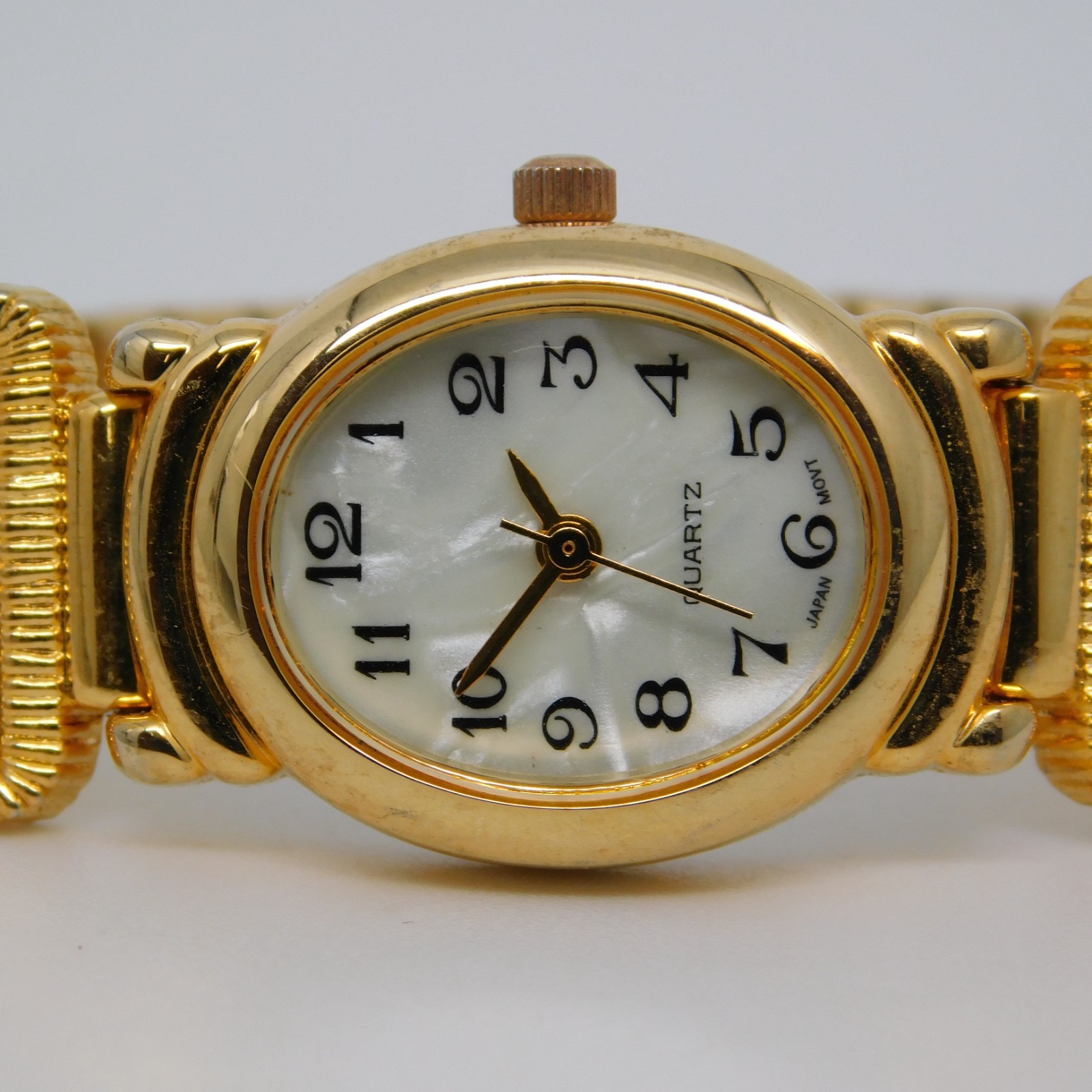 Mother-of-Pearl Inlay Quartz Analog Women’s Watch Sz. 6 1/4″ New Battery