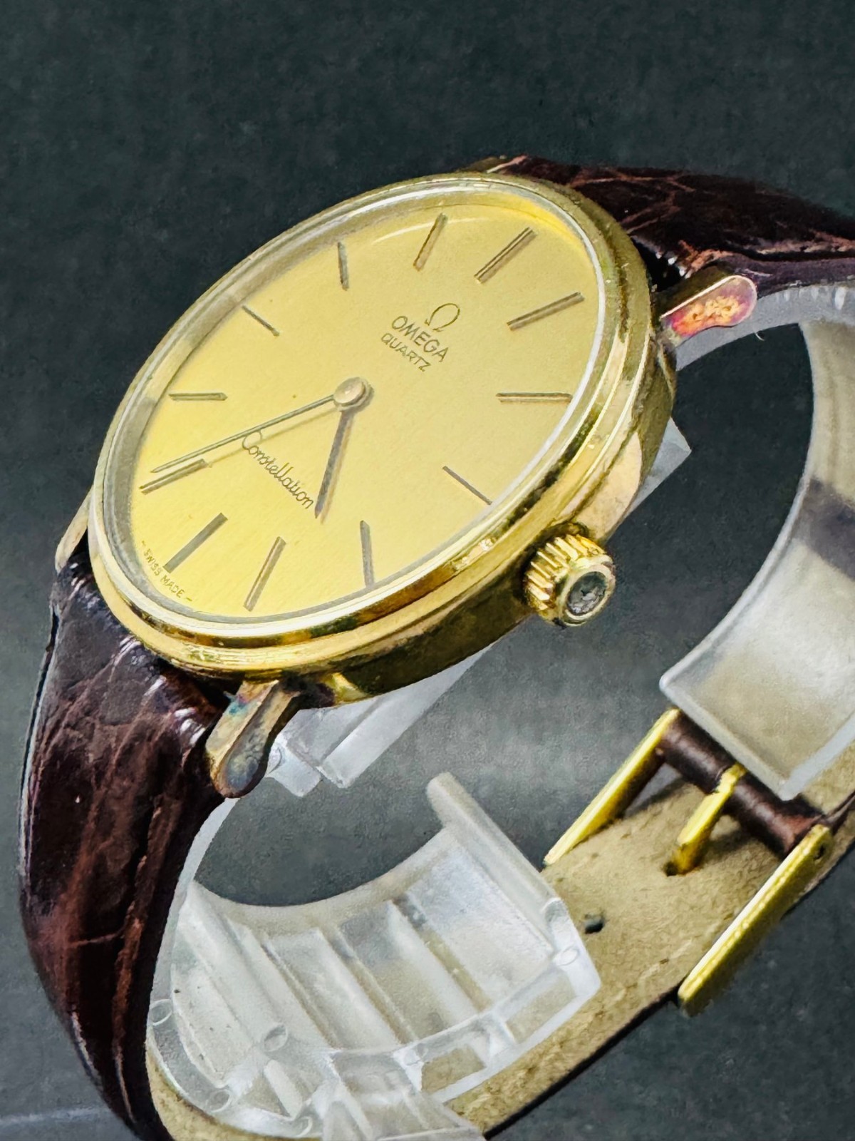 Vintage 1970 Omega Constellation – Gold Dial Quartz – Ref. 191.032 – Men’s Watch