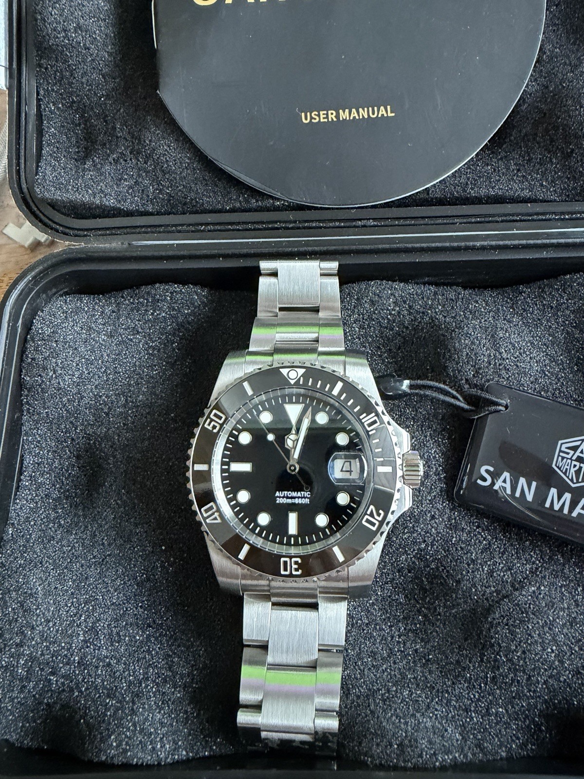 San Martin Automatic Diver Watch 40mm Black Dial Date 200m SS Bracelet .