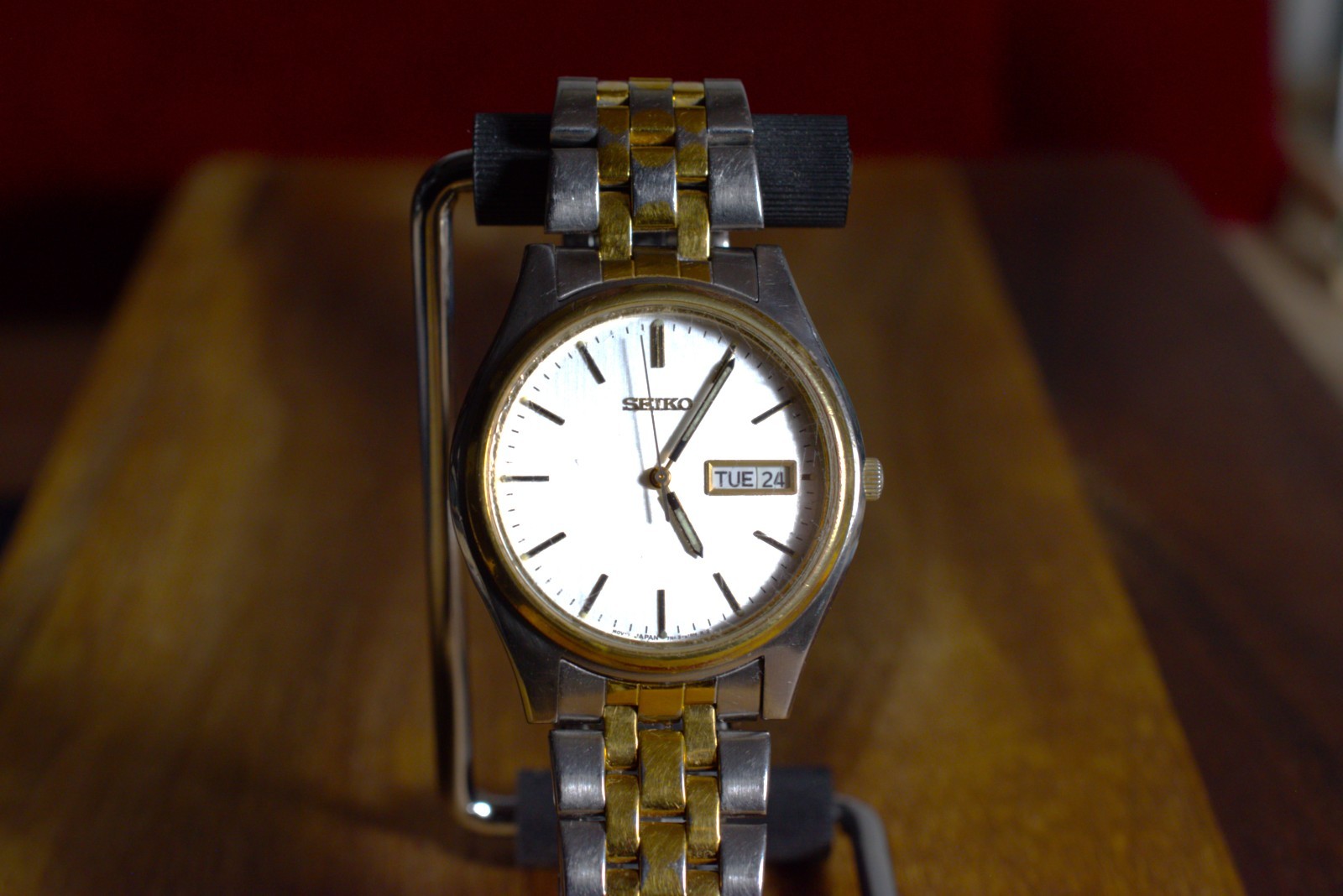 Seiko Mens Watch 37mm Silver Gold Tone – Day / Date – 7N43-9048