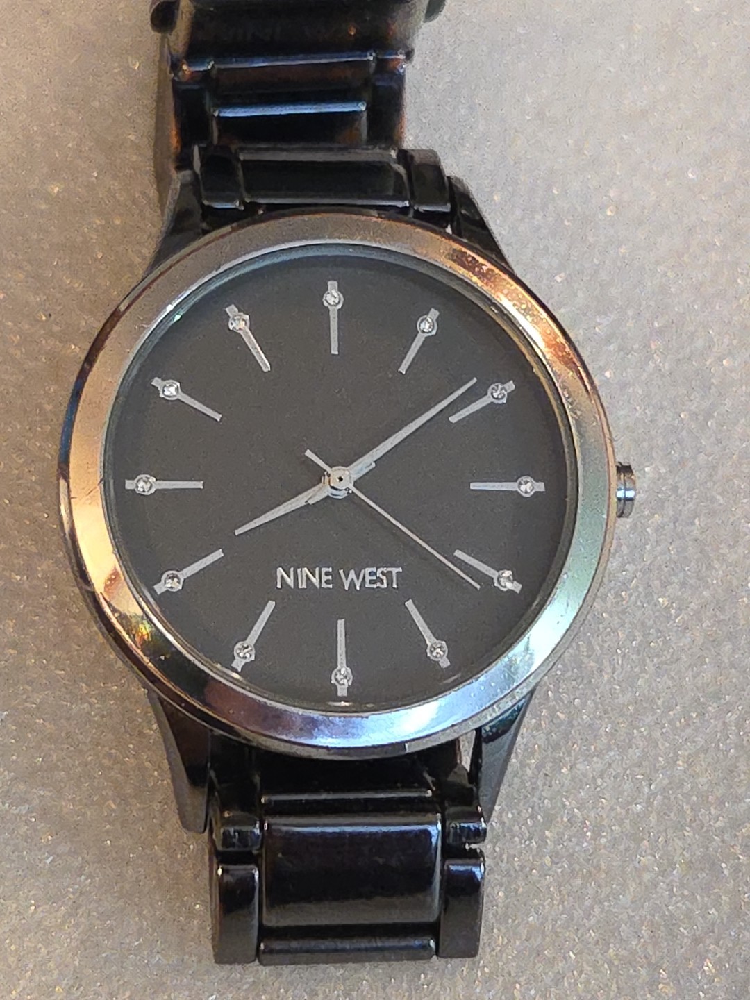 Nine West Mens Wristwatch. Working. New Battery. L7