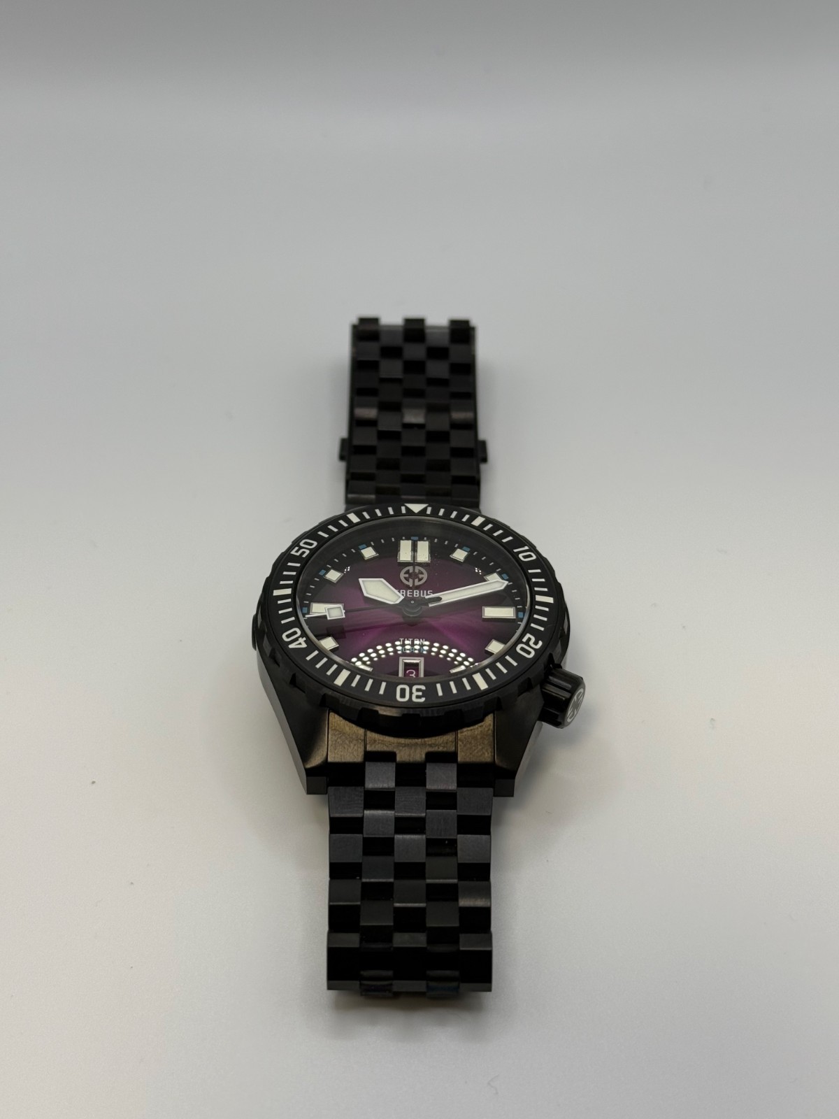 Erebus Titan Automatic 500m Diver – Stunning Purple Fume Dial – Mint – Full Set