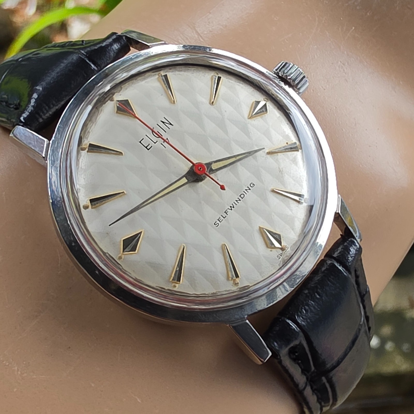 Rare Vintage ELGIN men’s automatic watch Diamond Pattern dial swiss 1960s