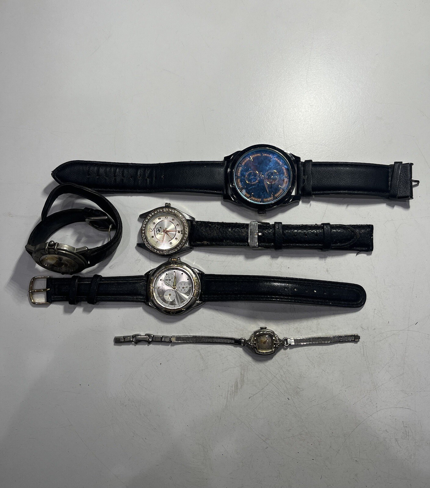 Vintage Watches Mixed Lot of 5 Watches Different Size Casual Formal Quartz