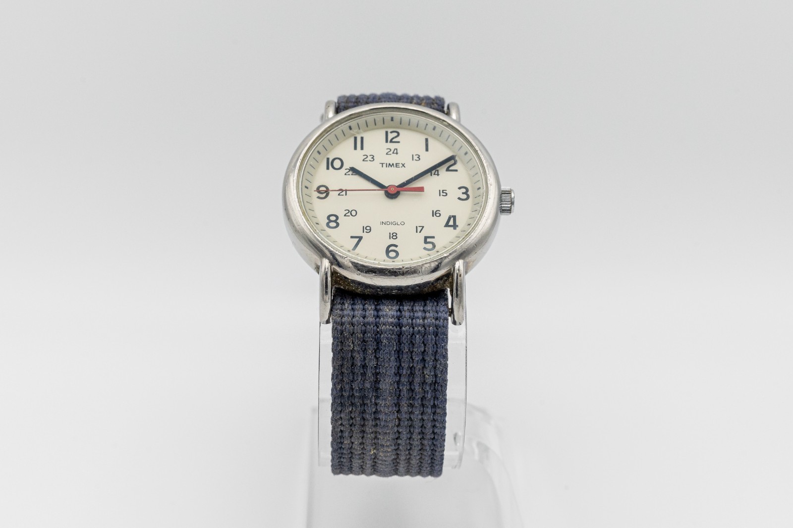 Timex Indiglo Field Watch 24H Dial Cream Face Blue NATO Strap – Running