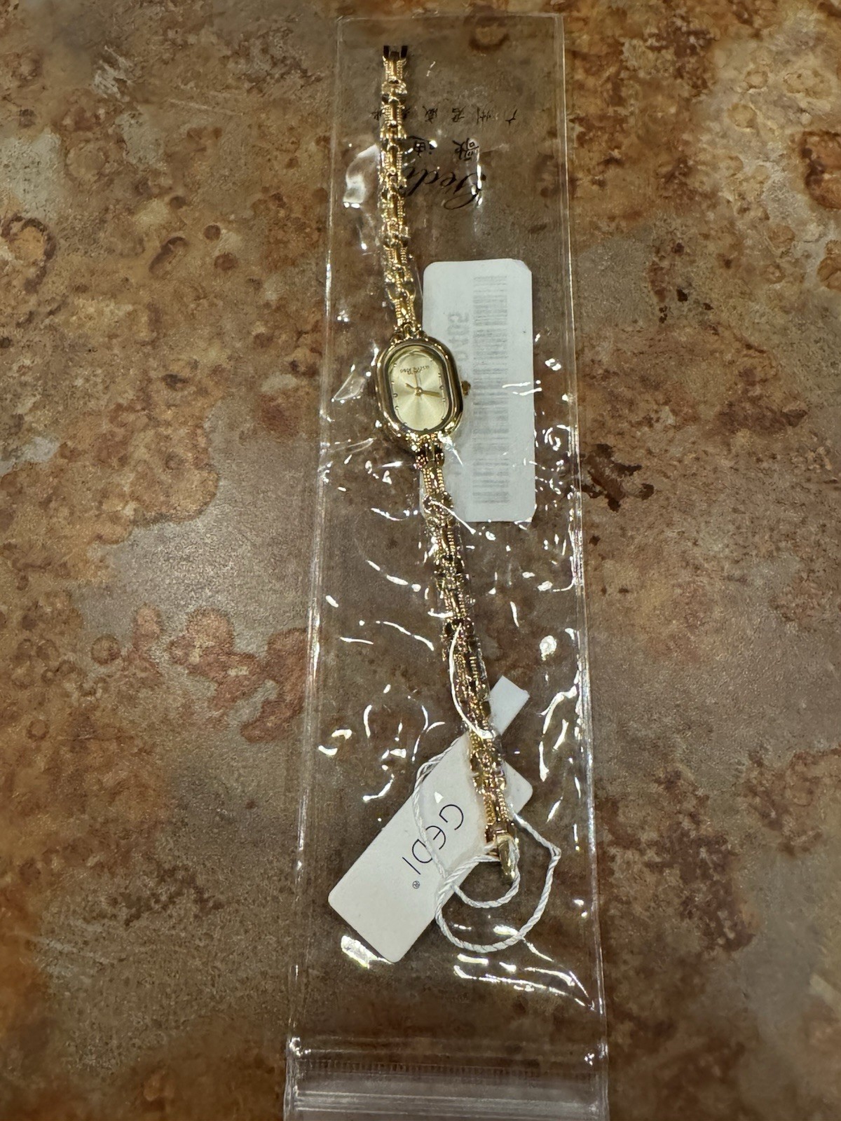 Oval Watch – Gold Tone Analog Dress Watch Gedi Brand NWT Fashion Jewelry