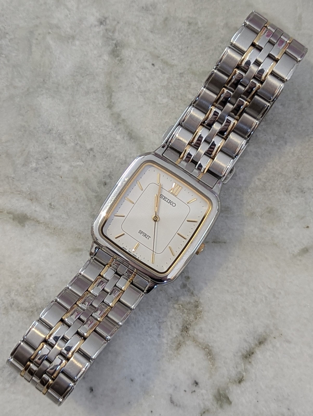 JDM Seiko Spirit 7N01-5210 SCDB017 Tank Watch Two Tone White Textured Dial