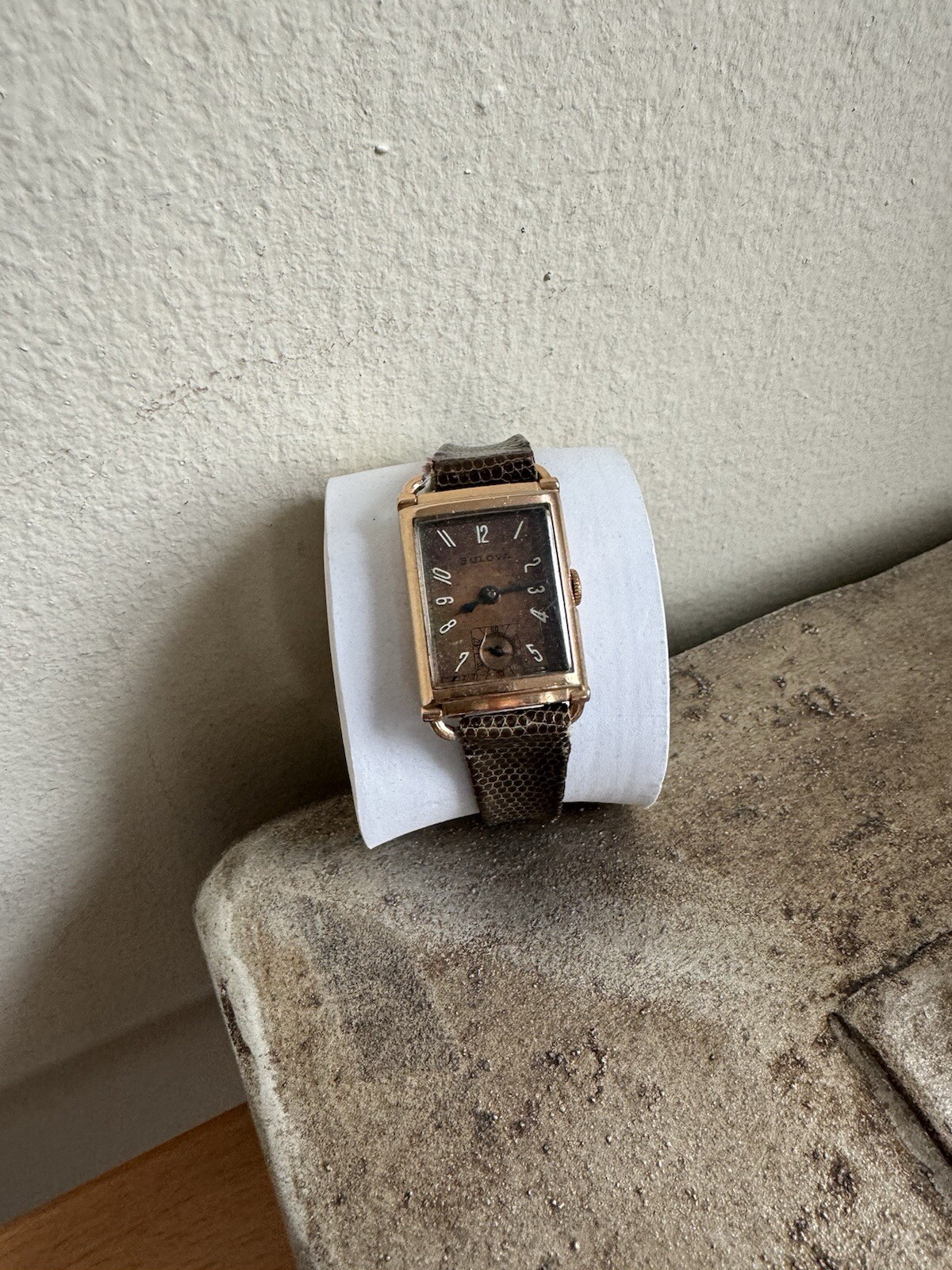 VINTAGE BULOVA CLASSIC WRISTWATCH ROSE GOLD FILLED RUNNING