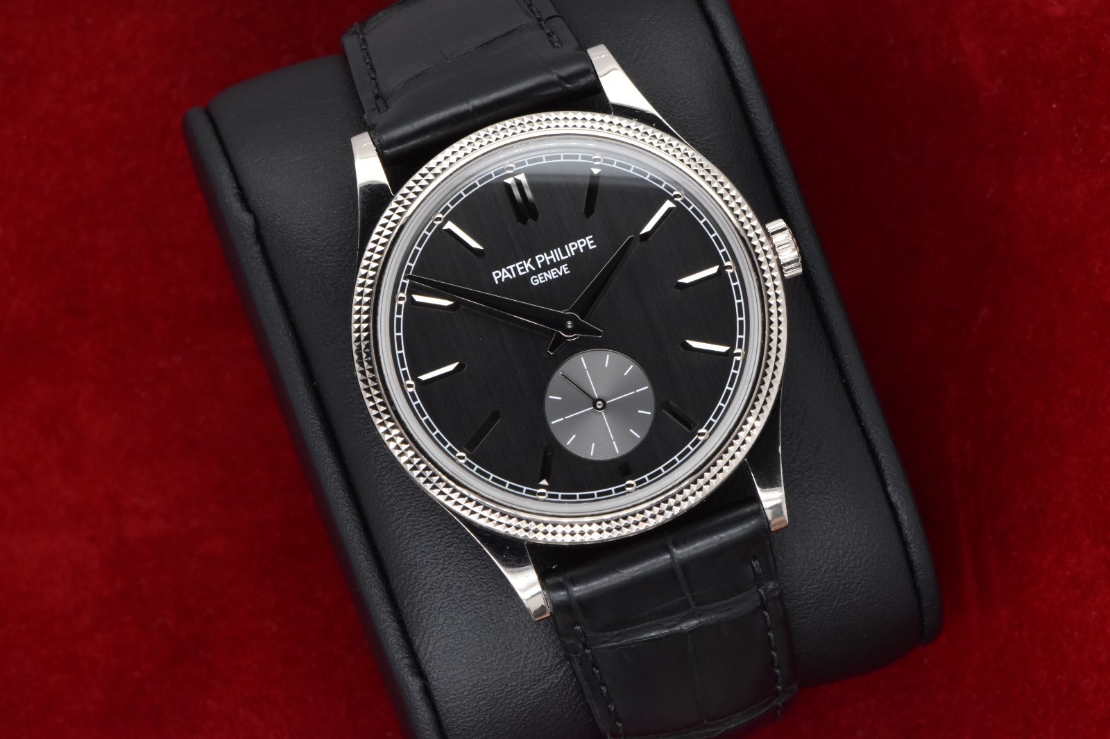 2022 Patek Philippe Calatrava 18K White Gold 39mm Grey Anthracite Dial 6119G B&P