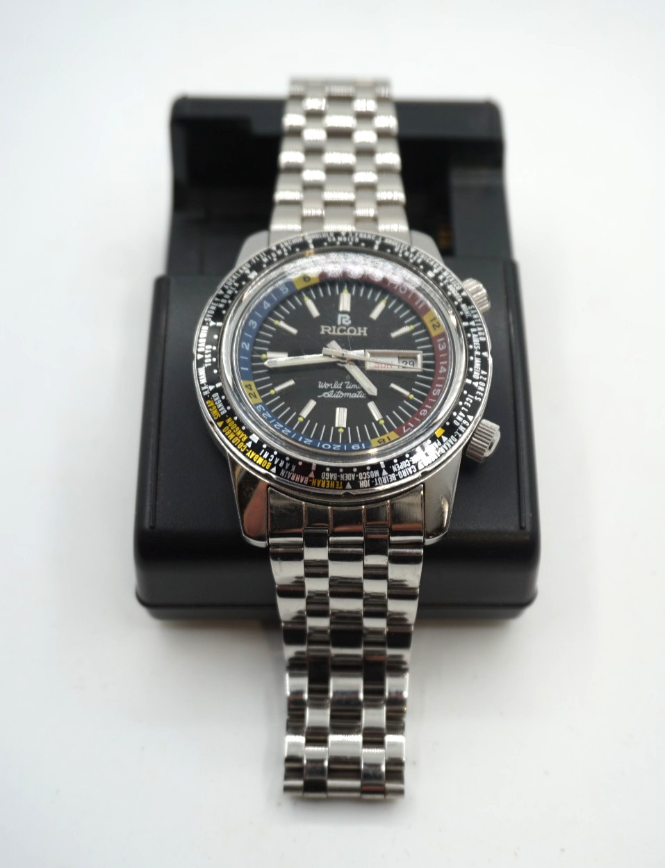 RICOH World Time Diver 21 Jewels Automatic Day Date – Cleaned Movement # 61215A