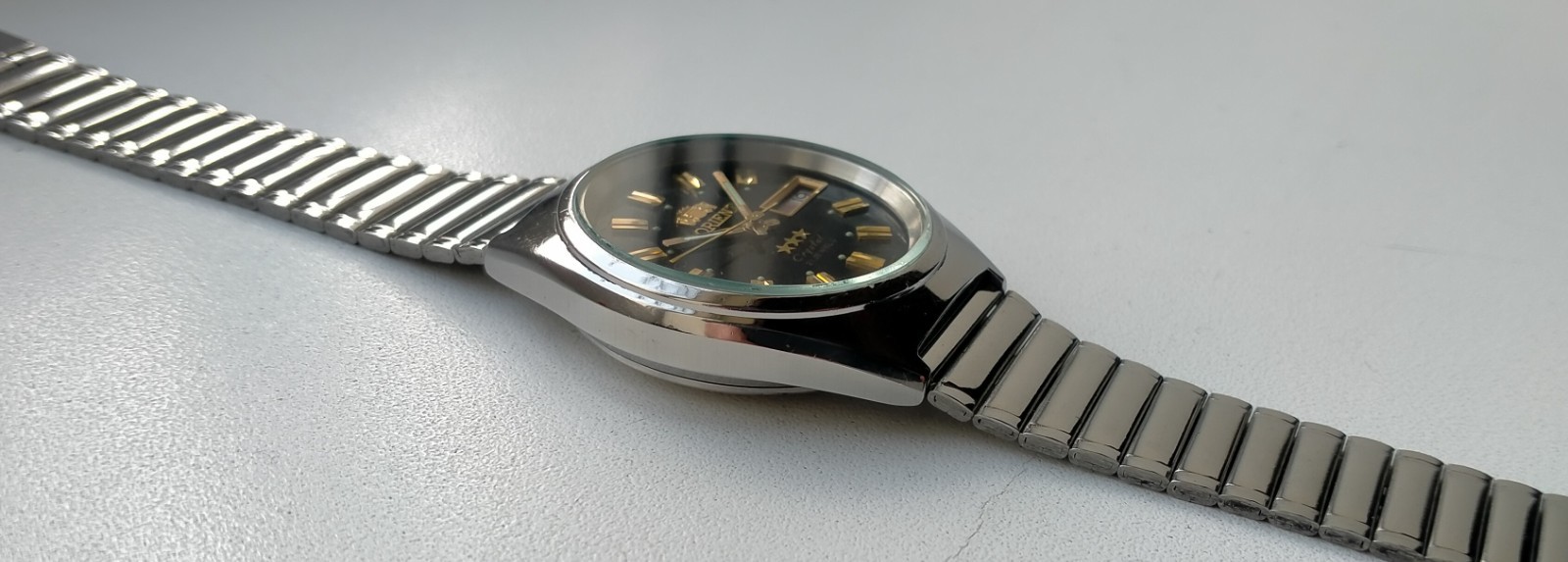 Orient 3 Star Automatic Model KE 469WA8 -80 C Vintage Original Japan Watch 1990s