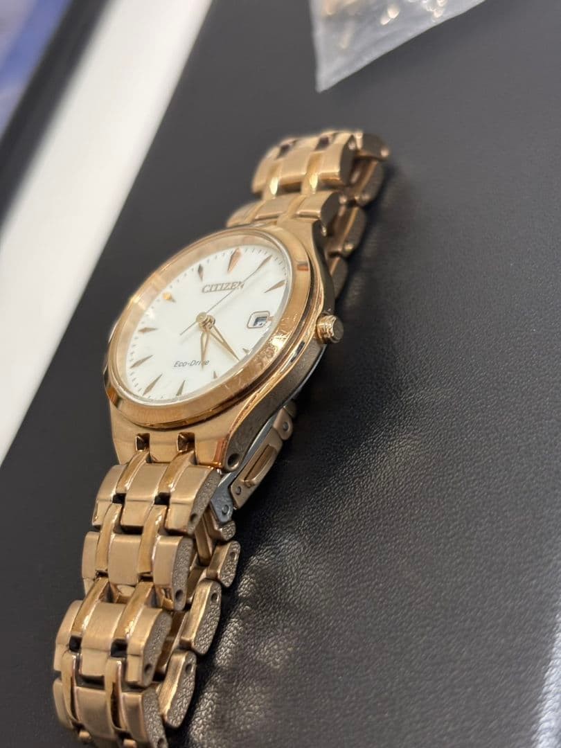 CITIZEN Eco-Drive Watch, Gold, e011 r008161