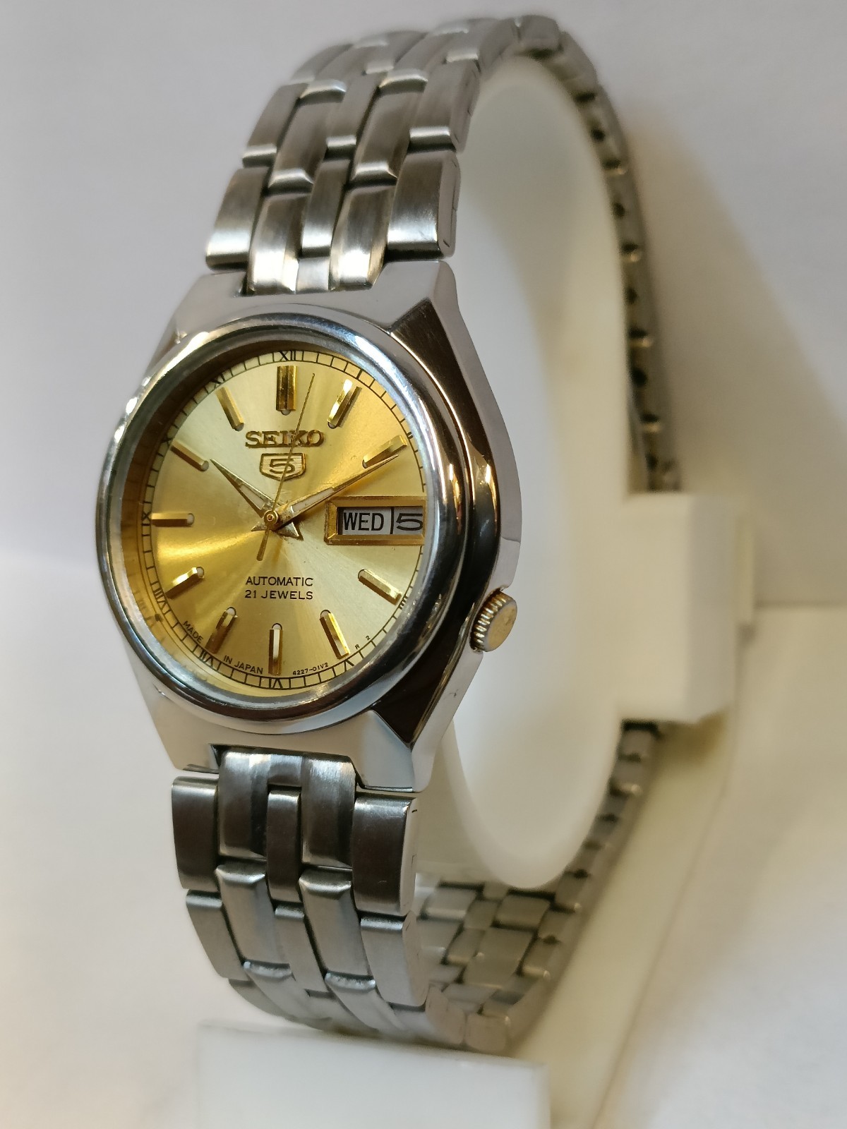 VINTAGE SEIKO 5 21J AUTOMATIC GOLD DIAL 4227-00J0 JAPAN UNISEX ADULT WORKING