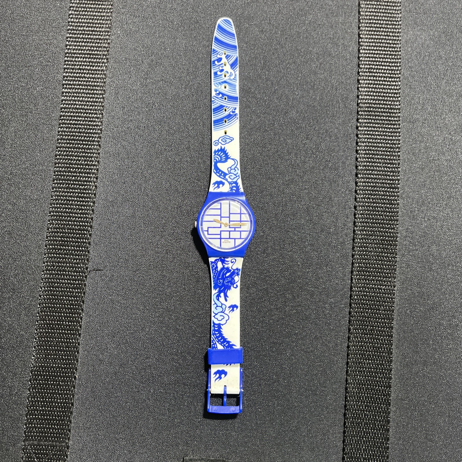 Swatch Special Chinese Year of the Dragon 2012 GZ268, WORKS for 5.5-7.5″ wrists