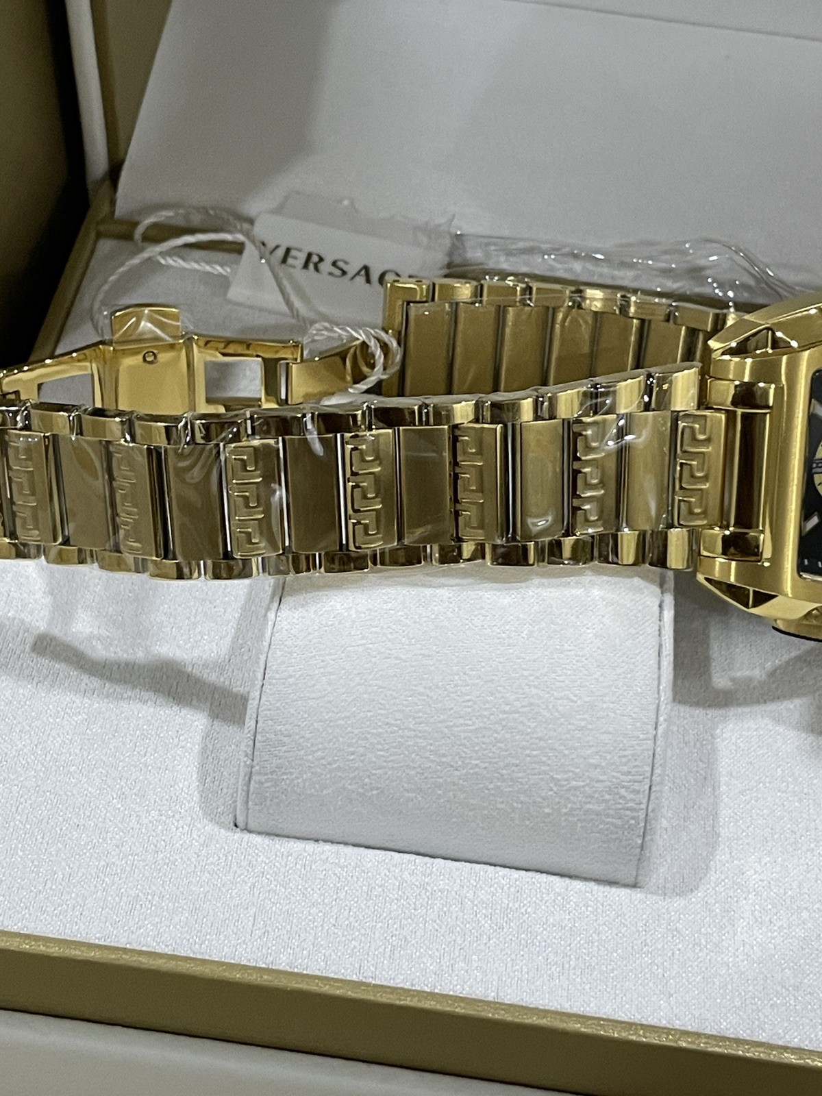 Versace Dominus VE6H00523 Chronograph Dial Black, Gold Tone Men Watch NEW
