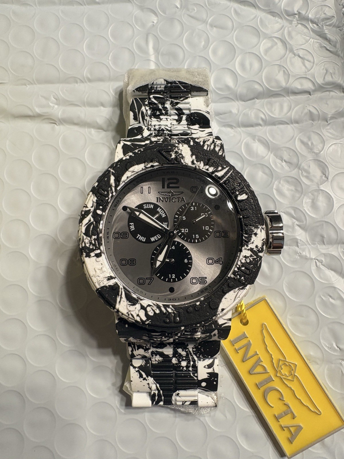 🔥 Invicta Pro Diver Neoart Flux Men’s Watch 52mm Aqua Plating 50211