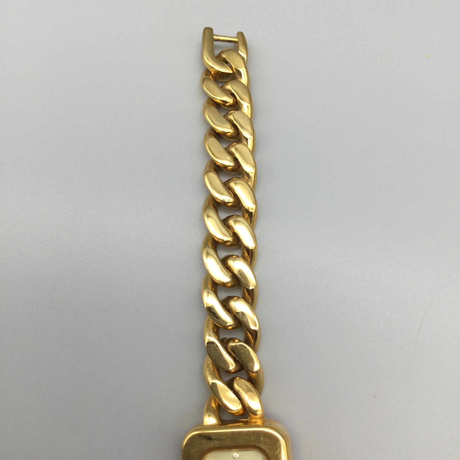 Joan Rivers Classics Womens Watch 18mm Gold Tone Wrap Bracelet New Battery 15″