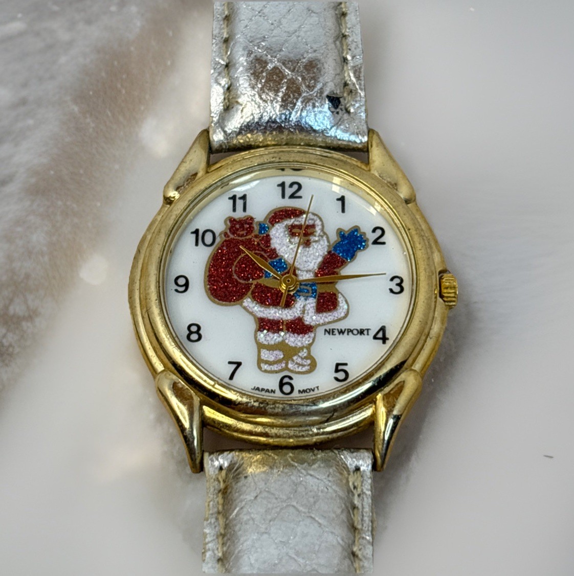 Vintage Newport Santa Claus Christmas Watch Gold Tone Silver Band Holiday Quartz