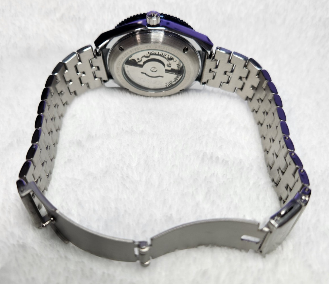 Timex Waterbury Automatic Dive Watch 40mm “Coke” Bezel Day-Date – TW2V25100