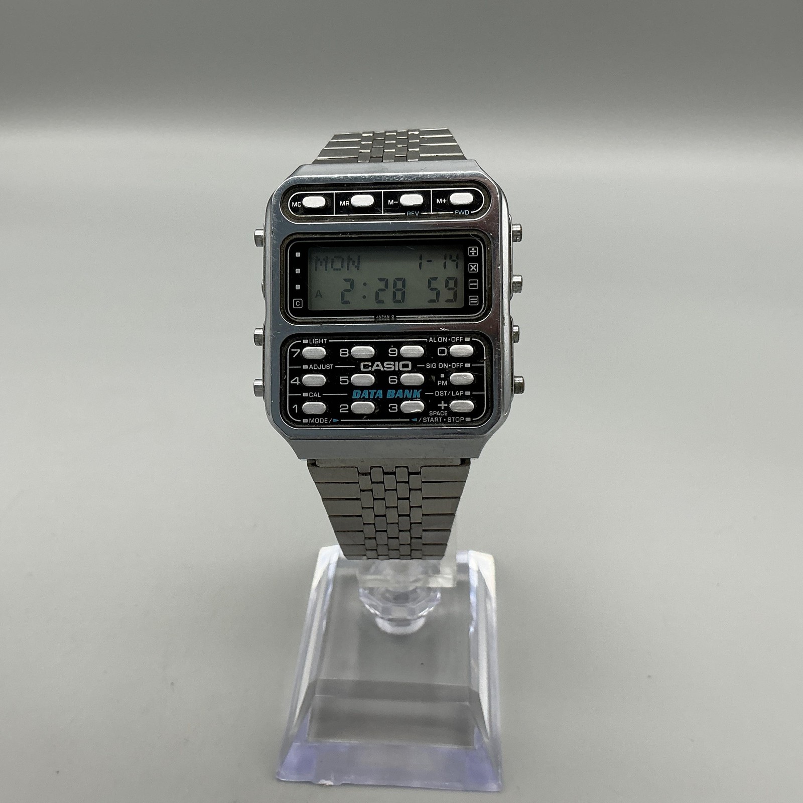 Vintage Casio Data Bank Mens Watch 33mm Silver Tone Calculator Alarm New Battery