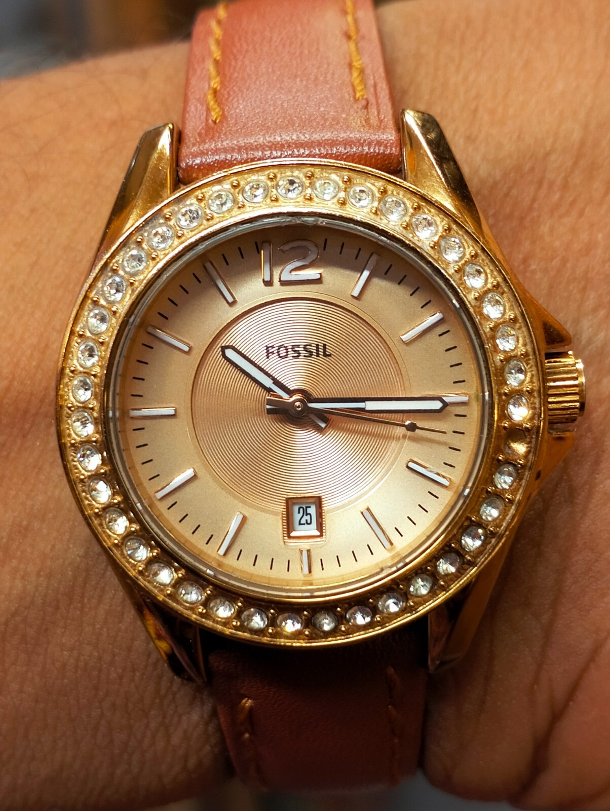 FOSSIL QUARTZ ROSE GOLD DIAL ES2889 WOMEN’S FULL WORKING CONDITION VINTAGE WATCH