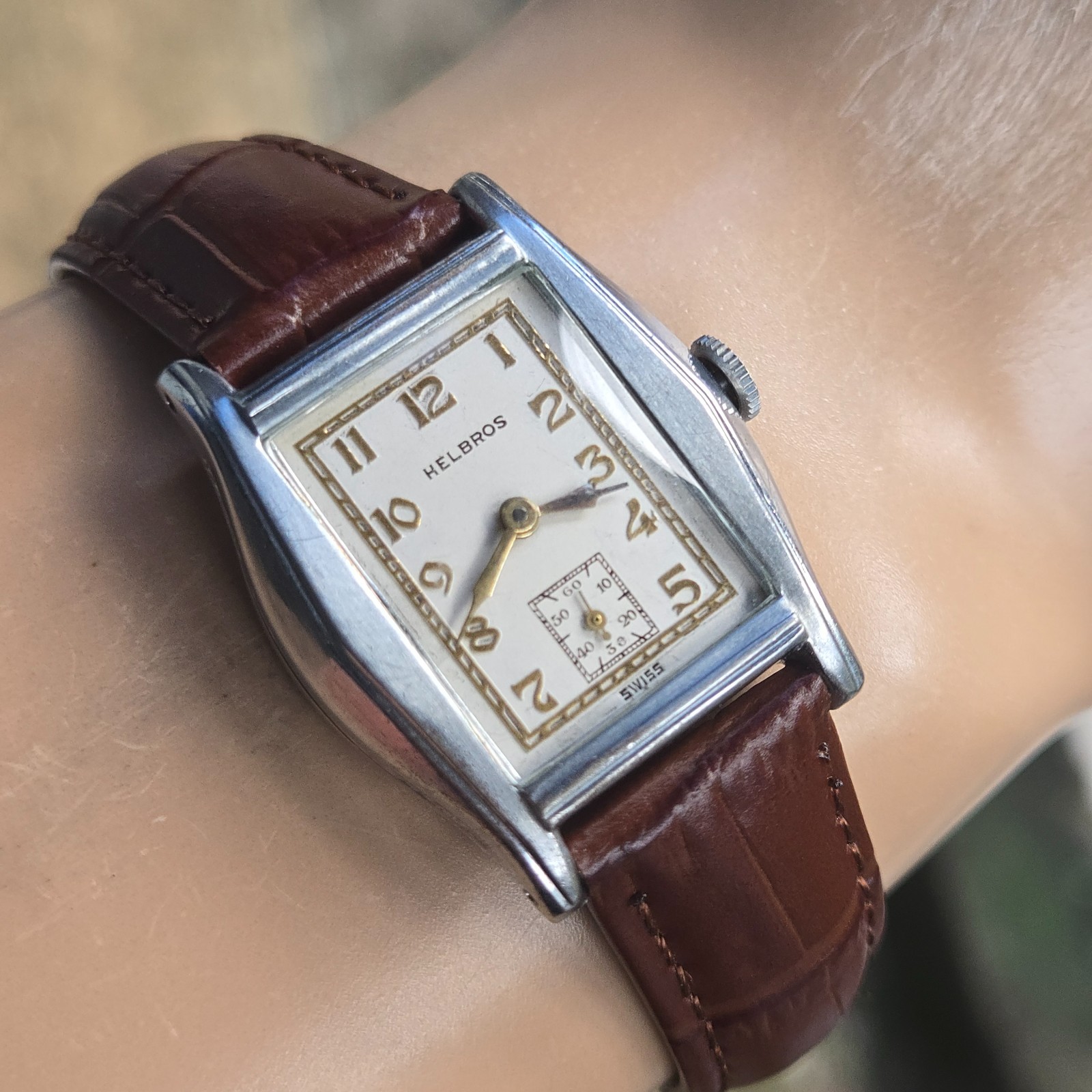 Vintage HELBROS men’s manual wind watch AS 970 Tonneau-shaped Number dial 1940s