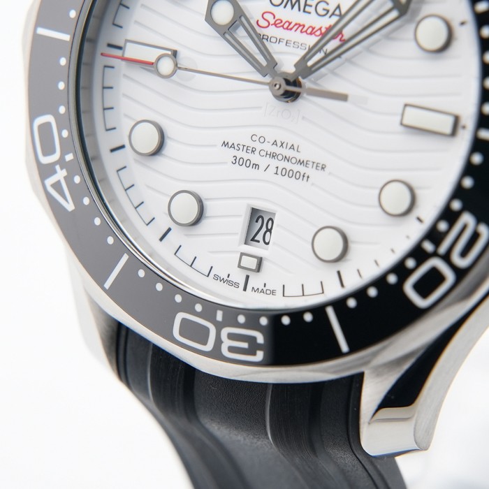 Omega Seamaster Diver 300M Master Chronometer 210.32.42.20.04.001 Box/Paper